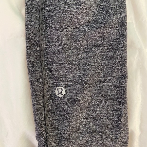Grey Cropped Lululemon Leggings w/ Pocket - Picture 7 of 7